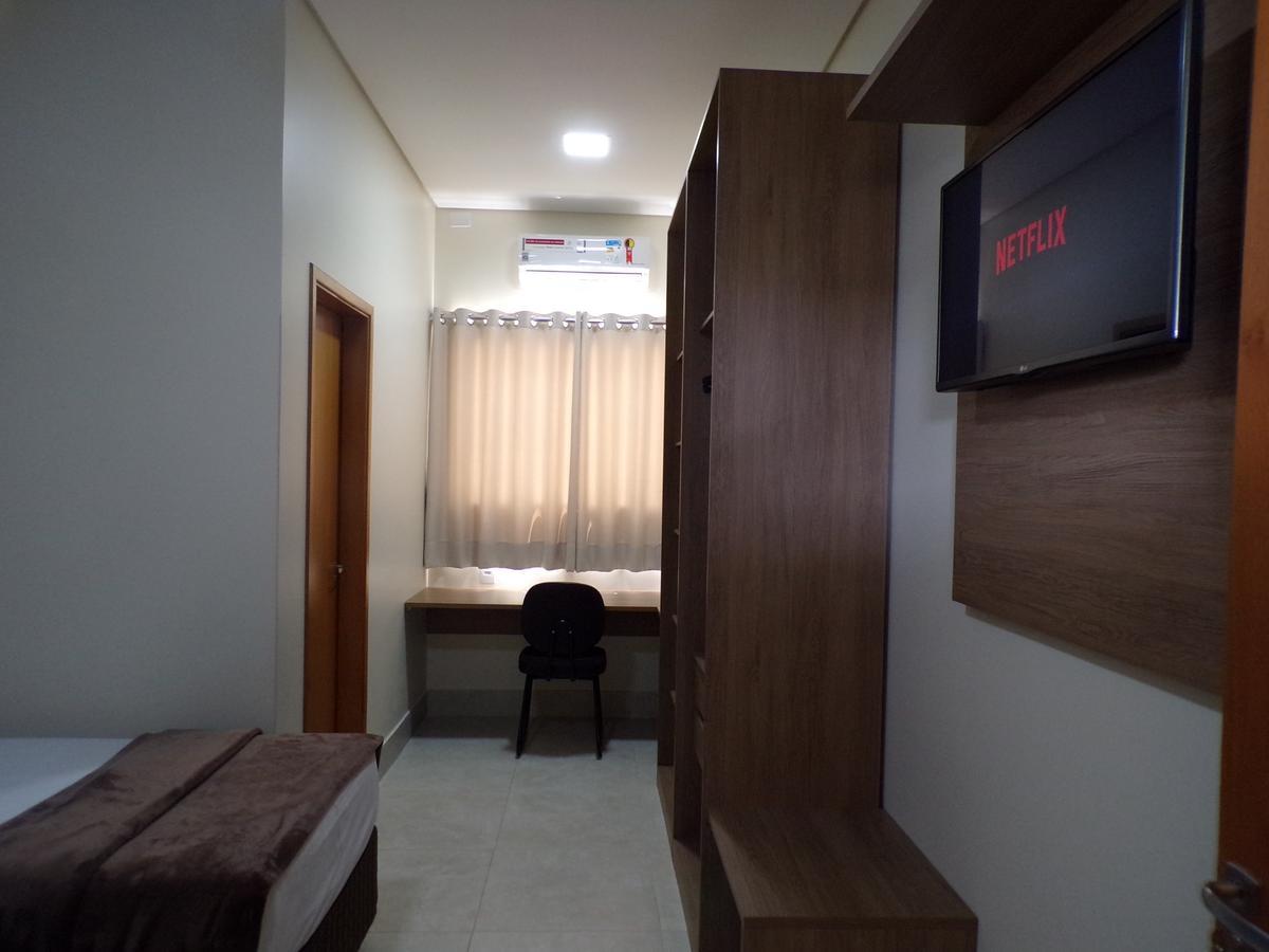 Hotel Hospeda Марилия Экстерьер фото